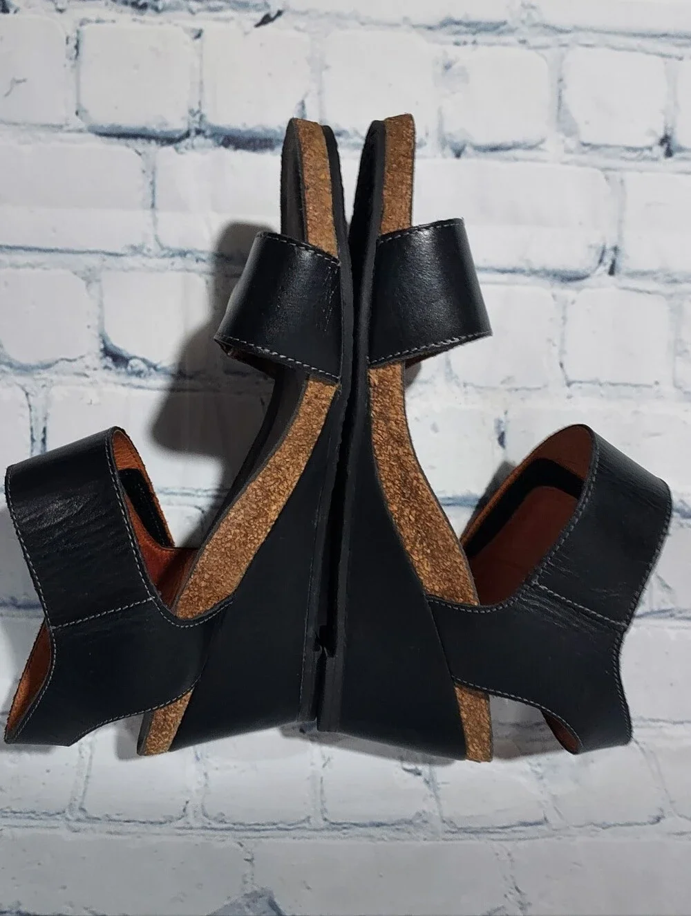 TAOS Carousel Wedge Comfort Sandal Leather Minimal Capsule 9-9.5  EU 40 Black